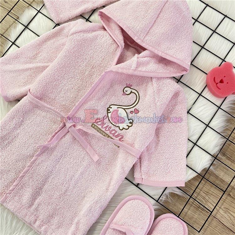 BABYDO_1-2_YAS_BEBEK_BORNOZ_SET_KALPLI_KUGULU_PEMBE2_92942.jpg