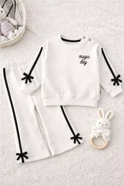 /resimler/cacheweb/urunler/6-24-ay-magic-day-nakisli-kiz-bebek-takim-beyaz1_173525.webp?v=639060870954687184