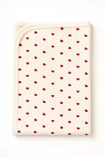 /resimler/cacheweb/urunler/85x75-cm-tek-katli-penye-battaniye-kucuk-kalpli-kirmizi1_161691.webp?v=638913927456336945