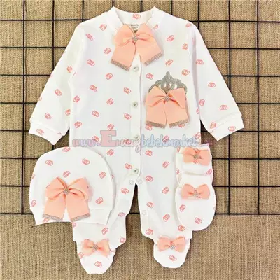 /resimler/cacheweb/urunler/amore_baby_0-3-6_ay_tac_desenli_penye_bebek_tulum_somon1_115537.webp?v=638413613837029209