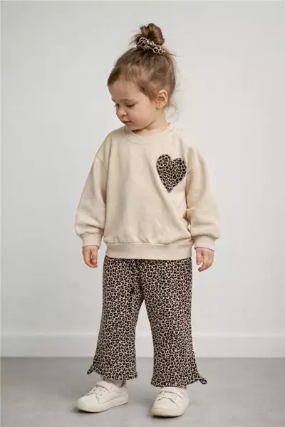 /resimler/cacheweb/urunler/anilco_6-24_ay_penye_kiz_bebek_takim_leopar_desenli_bej1_170001.webp?v=639023589623317839