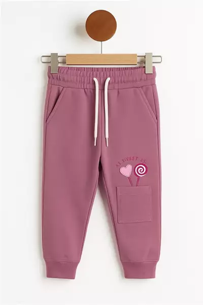 /resimler/cacheweb/urunler/bala_kids_1-4_yas_penye_pantolon_sweet_cepli_gul_kurusu1_167261.webp?v=638993355592184523