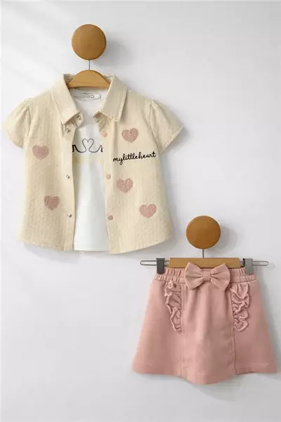 /resimler/cacheweb/urunler/bomlo-6-24-ay-kalp-nakisli-sort-etekli-kiz-bebek-takim-pudra1_177729.webp?v=639113550384847303