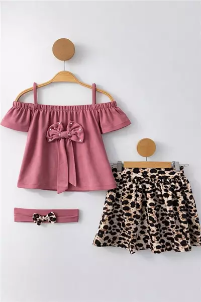 /resimler/cacheweb/urunler/deco-2-6-yas-tasli-fiyonklu-leopar-desen-kiz-cocuk-takim-murdum1_176252.webp?v=639095352347568964