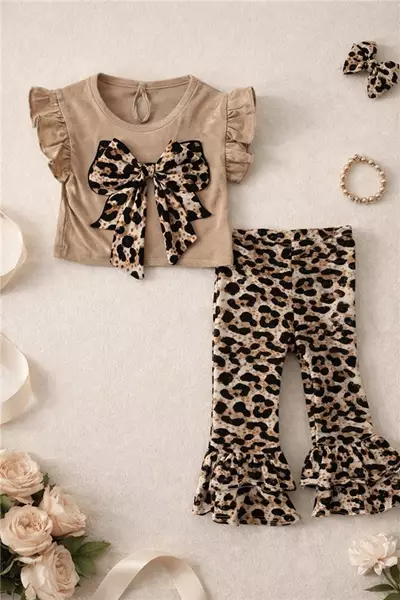 /resimler/cacheweb/urunler/deco-3-18-ay-fiyonklu-leopar-desenli-kiz-bebek-takim-bej1_175954.webp?v=639094323951635528