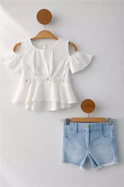 /resimler/cacheweb/urunler/la-bella-1-5-yas-kot-sortlu-kiz-cocuk-takim-2550-beyaz1_178721.webp?v=639114390693765739