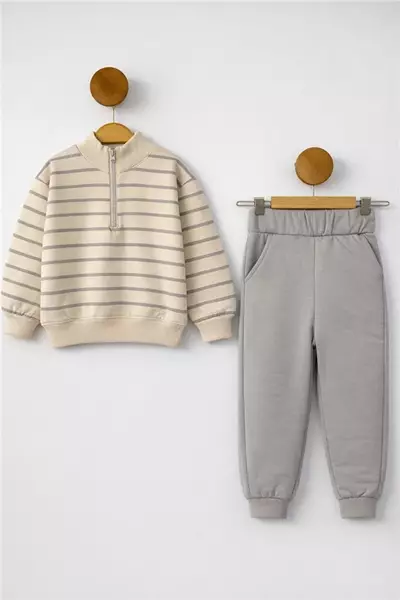 /resimler/cacheweb/urunler/minamino-2-5-yas-penye-erkek-cocuk-takim-cizgili-gri1_170489.webp?v=639030517361127007