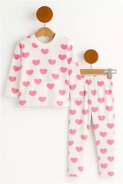 /resimler/cacheweb/urunler/ozlv-9-12-18-24-ay-kalp-baskili-bebek-pijama-takim-pembe1_160348.webp?v=638879336486125549