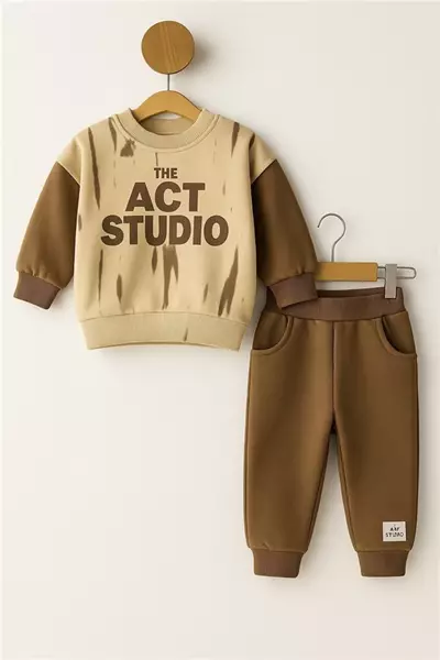 /resimler/cacheweb/urunler/pepelino-3-6-yas-kislik-3-iplik-erkek-cocuk-takim-studio-kahverengi1_165324.webp?v=638960642704772035