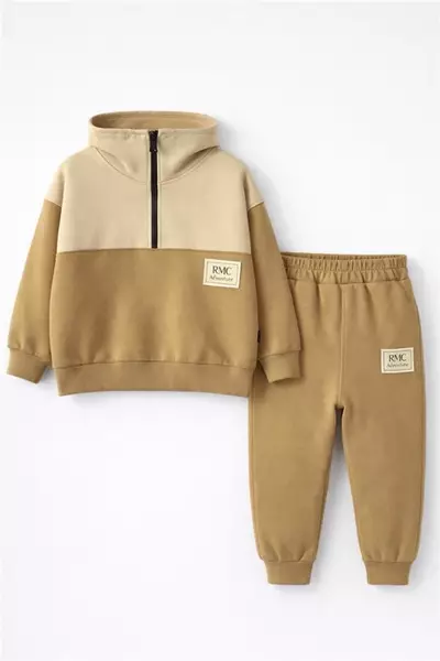 /resimler/cacheweb/urunler/rmc_kids_2-5_yas_erkek_cocuk_takim_fermuarli_model_bej1_173060.webp?v=639057384135660012