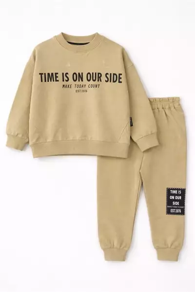 /resimler/cacheweb/urunler/rmc_kids_2-5_yas_erkek_cocuk_takim_yazi_baskili_bej1_172658.webp?v=639050502830935049